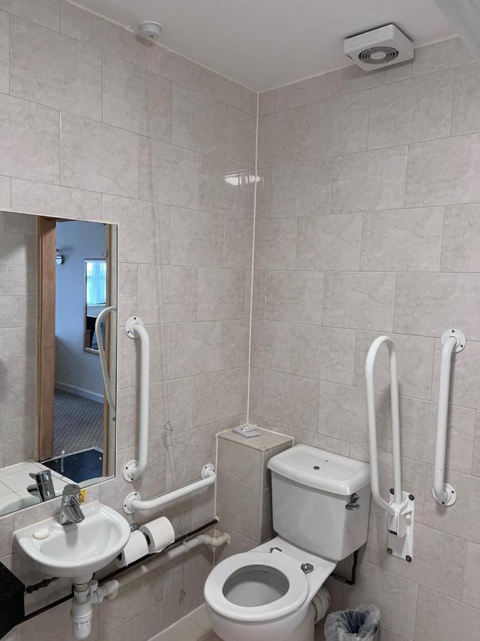 The Wiltshire Hotel, Golf And Leisure Resort Swindon Zewnętrze zdjęcie