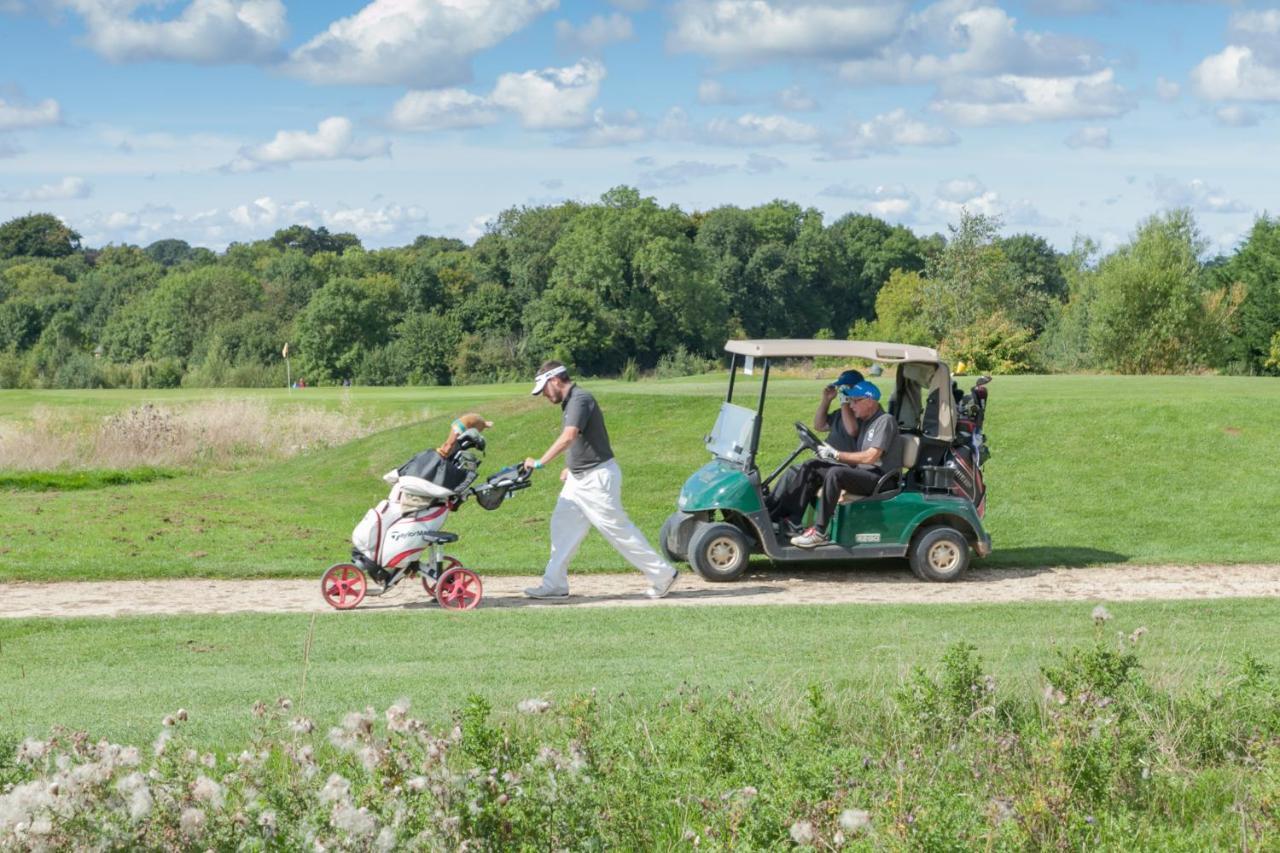 The Wiltshire Hotel, Golf And Leisure Resort Swindon Zewnętrze zdjęcie