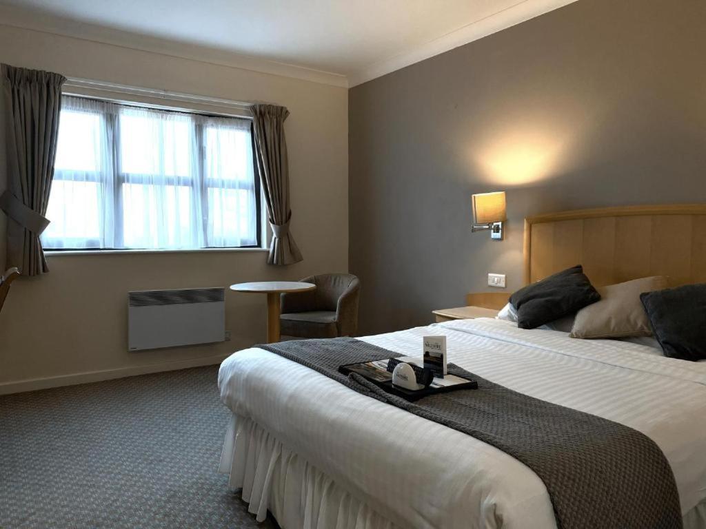 The Wiltshire Hotel, Golf And Leisure Resort Swindon Zewnętrze zdjęcie
