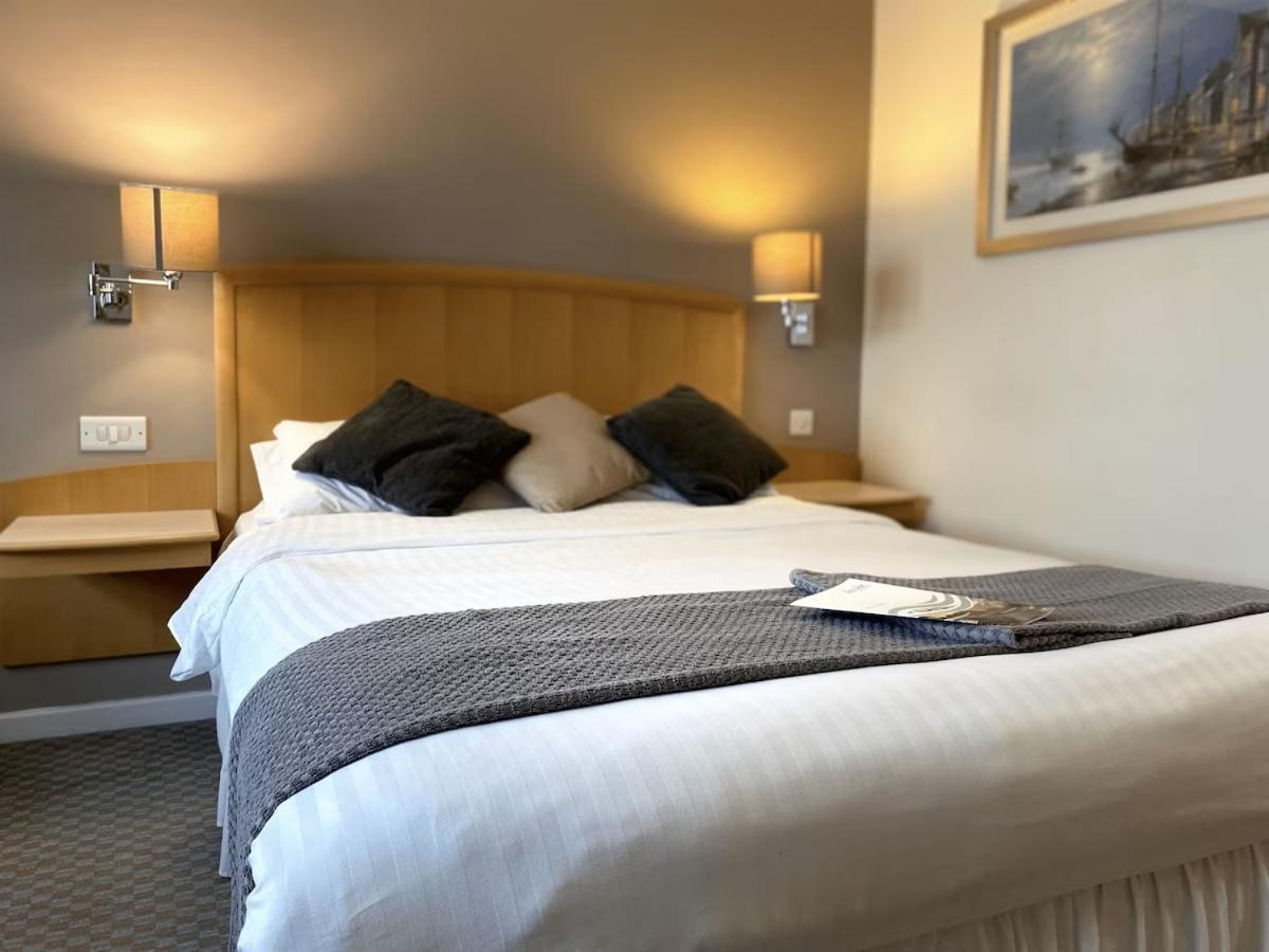 The Wiltshire Hotel, Golf And Leisure Resort Swindon Zewnętrze zdjęcie