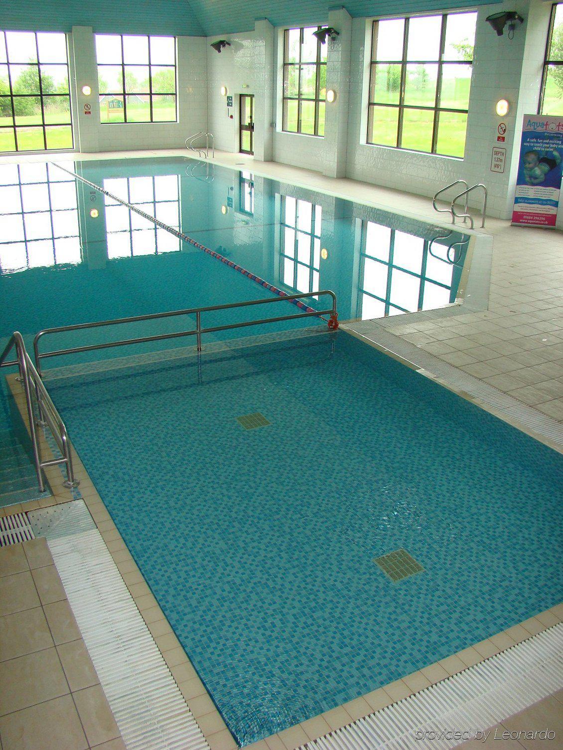 The Wiltshire Hotel, Golf And Leisure Resort Swindon Zewnętrze zdjęcie