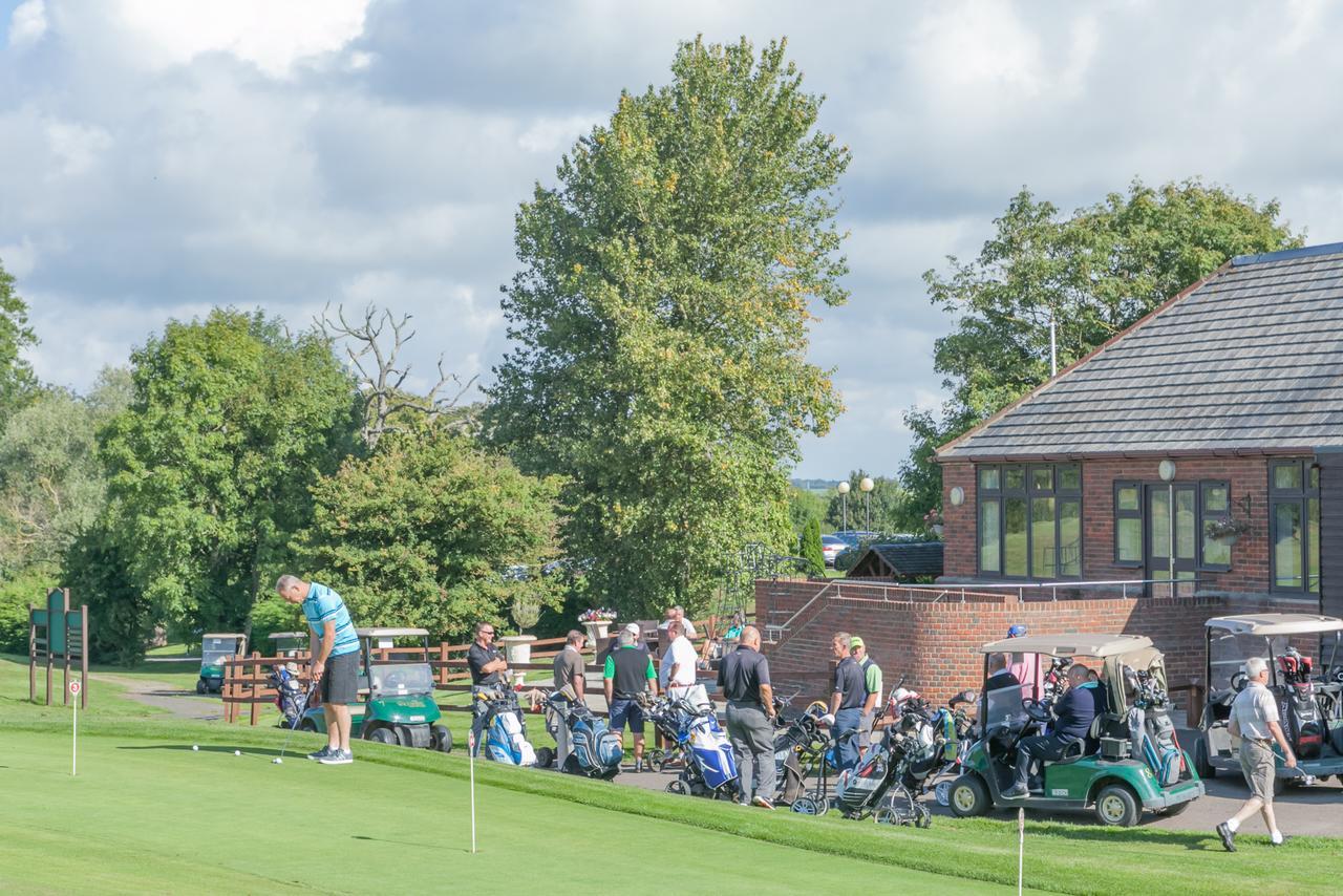 The Wiltshire Hotel, Golf And Leisure Resort Swindon Zewnętrze zdjęcie