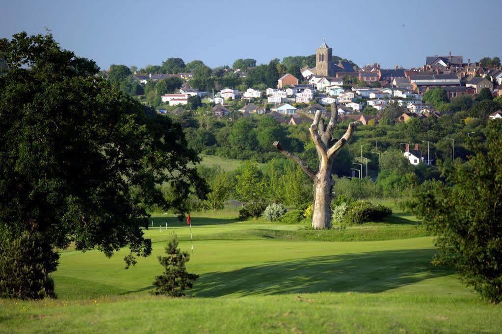 The Wiltshire Hotel, Golf And Leisure Resort Swindon Zewnętrze zdjęcie